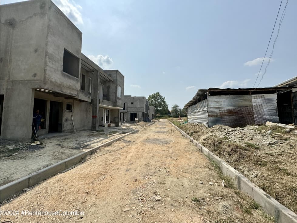 Casa en Carmen de Apicala (Tolima) RAH CO: 26-64 - 1