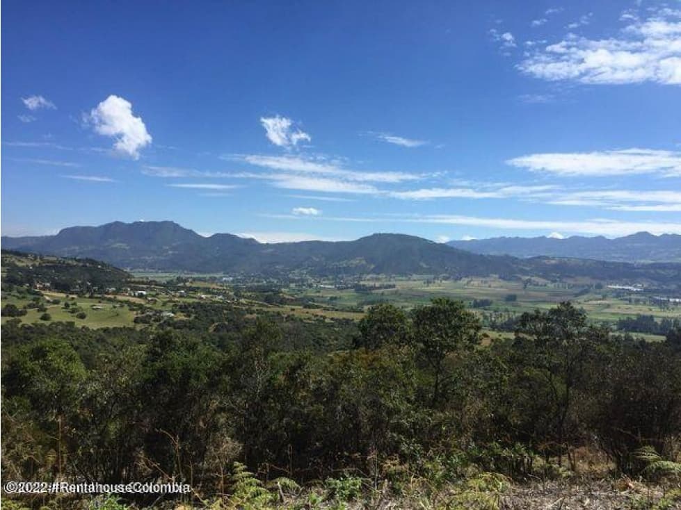 Lote en Chia (Cundinamarca) RAH CO: 26-450 - 1