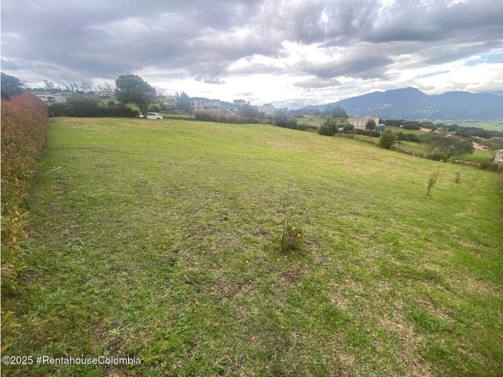 Lote en Chia (Cundinamarca) RAH CO: 26-452 - 1