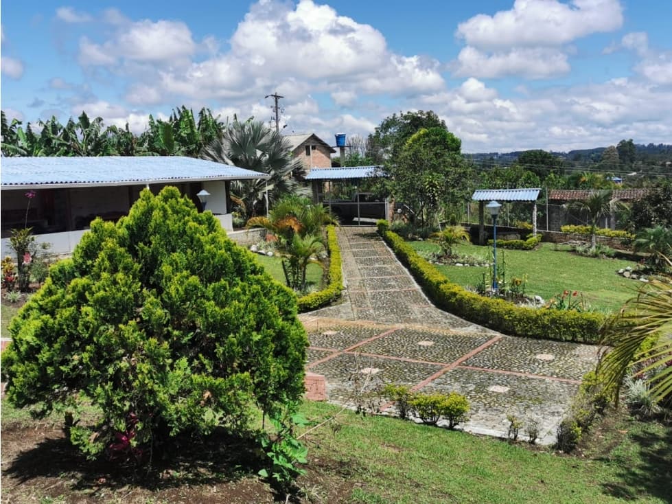 CASA CAMPESTRE EN VENTA VEREDA FLORENCIA - 1