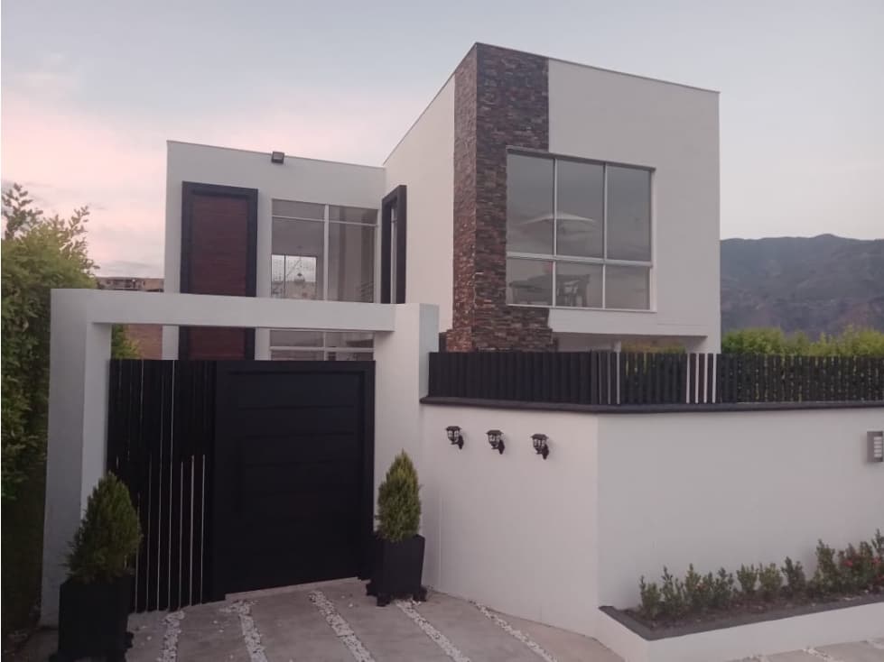 CASA SANTA FE DE ANTIOQUIA - 1