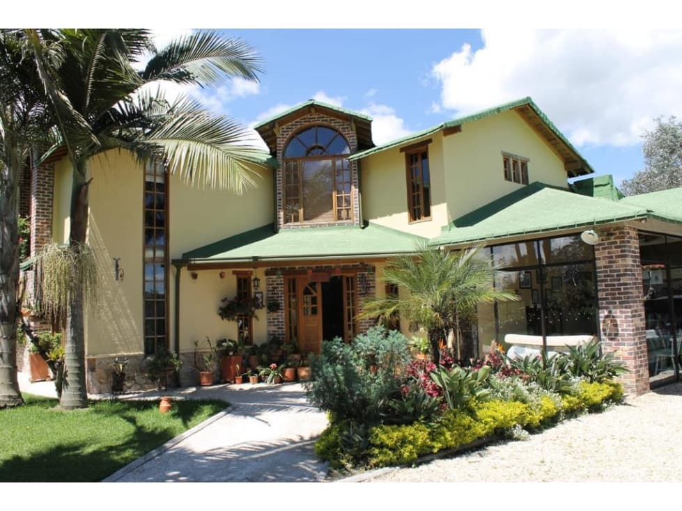 HERMOSA CASA FINCA LLANOGRANDE SECTOR CABECERAS - 1