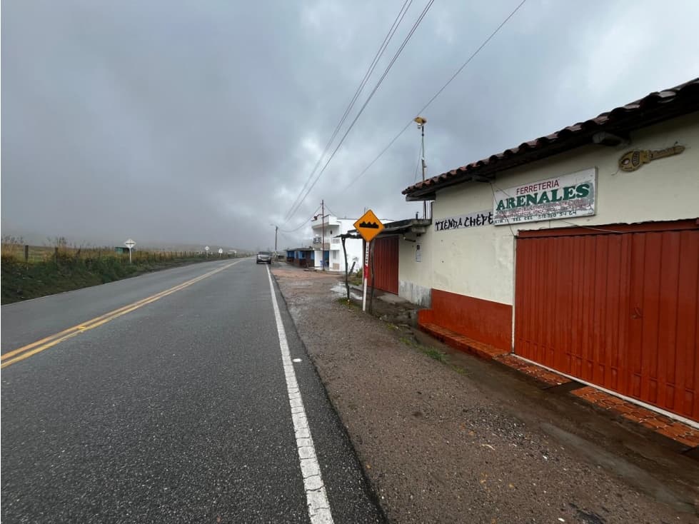 SE VENDE LOTE CERCA A BERLIN - 1