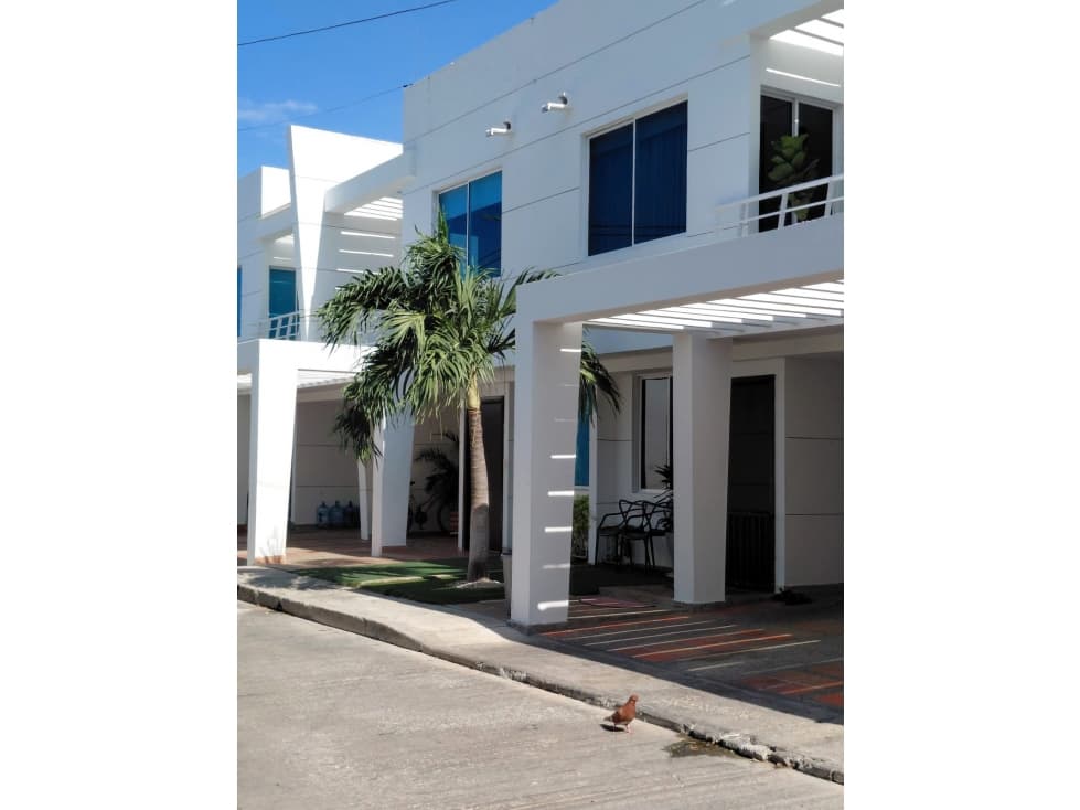 Casa en Arriendo en Santa Marta, Conjunto Cerrado - 1