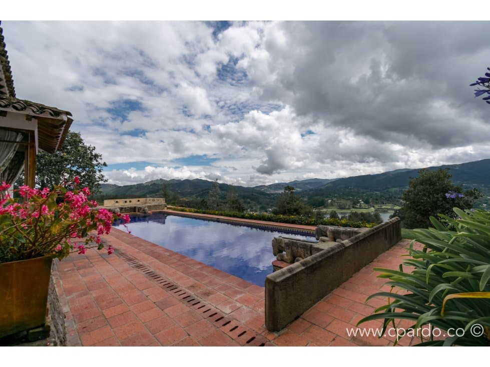 CASA EN VENTA EN JUANITO LAGUNA EN EL RETIRO - 1