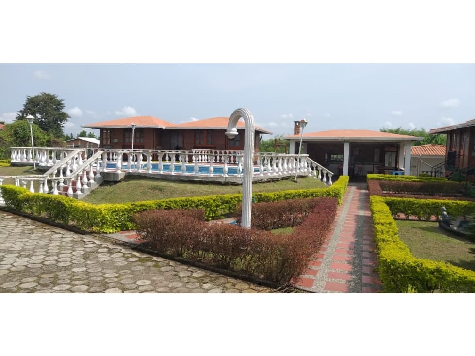 FINCA HOTEL EN VENTA PUEBLO TAPAO - 1