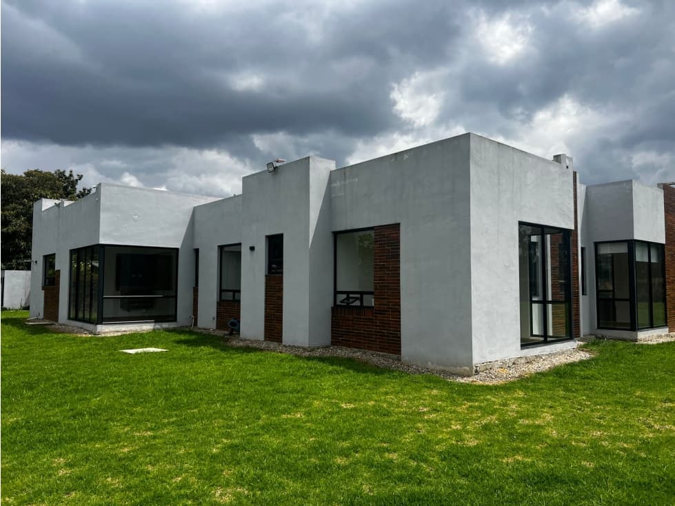 Chía, DOMOTIZADA, BOSQUES DE CHIA, 3.200 M2 lote, 325 M2 construidos - 1