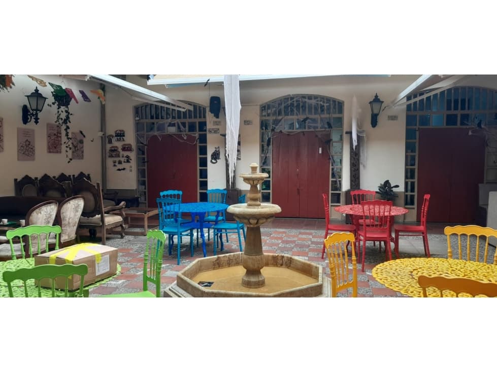 LOCAL COMERCIAL A PUERTA CERRADA CENTRO DE NEGOCIOS CASA VIRREYES - 1