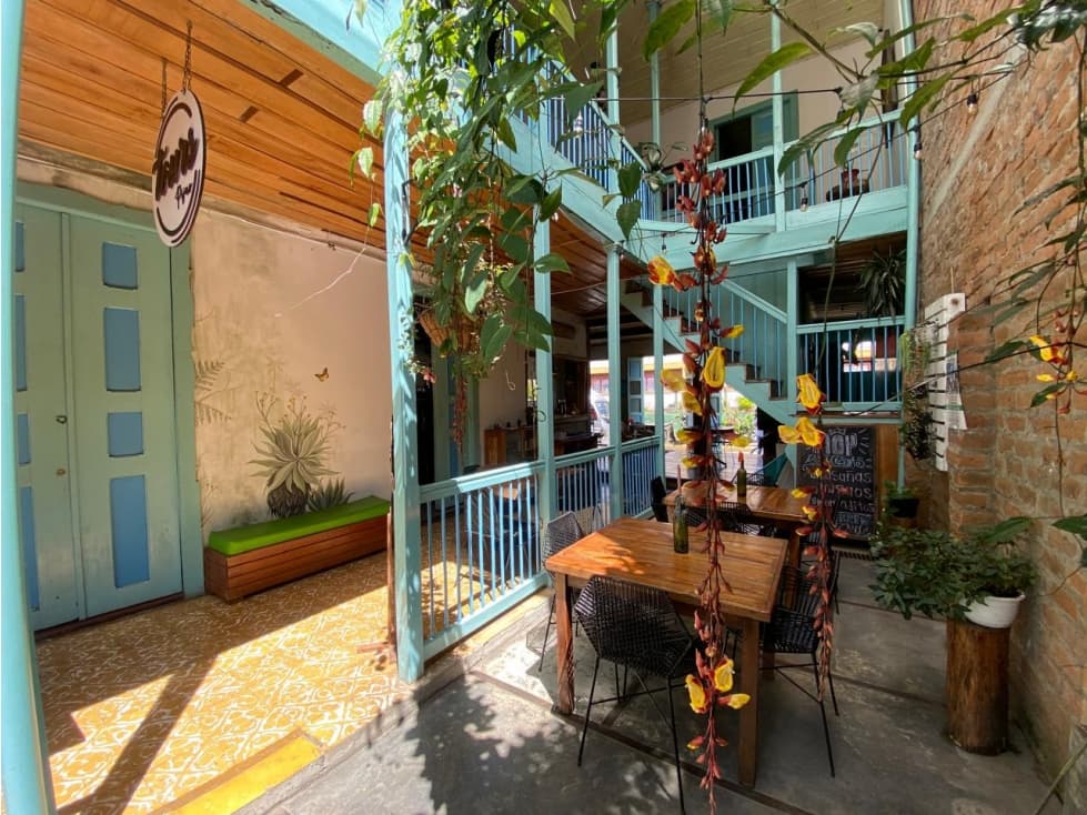 VENTA HERMOSA CASA CAFE -HOSTAL. PIJAO - 1