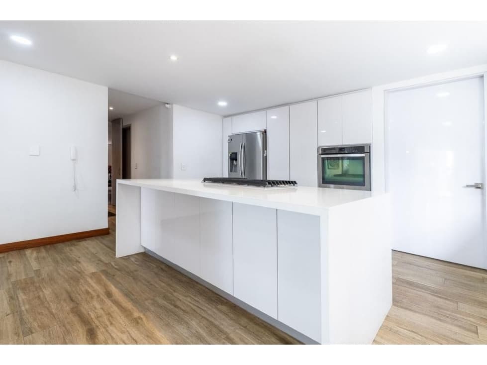 APARTAMENTO EN ARRIENDO CHICO ALTO - 1