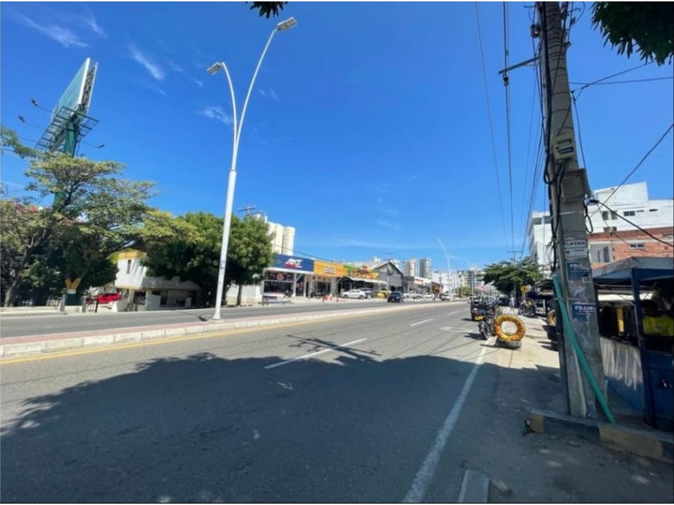 VENDO BODEGA EN LA VIA PRINCIPAL AL RODADERO EN SANTA ,MARTA - 1