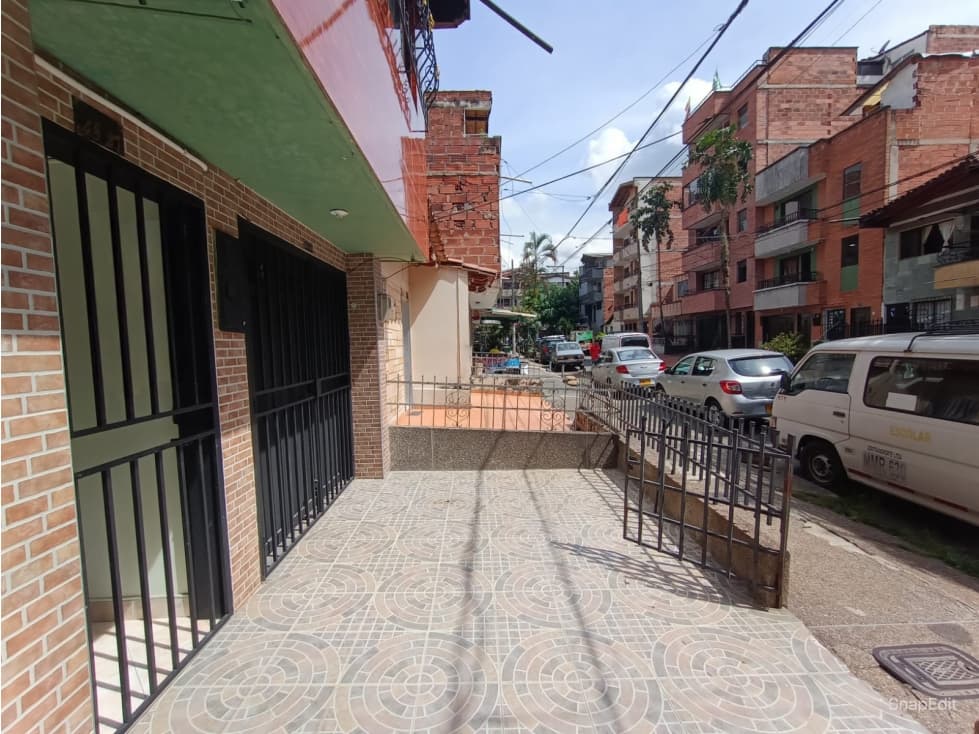 SE VENDE CASA MUY BUENA EN ITAGUI SECTOR EL CARMELO. - 1