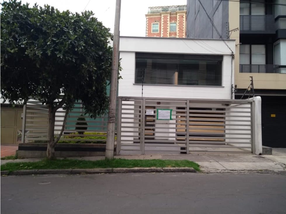 ARRIENDO CASA OFICINA SANTA BARBARA $14 MILLONES - 1