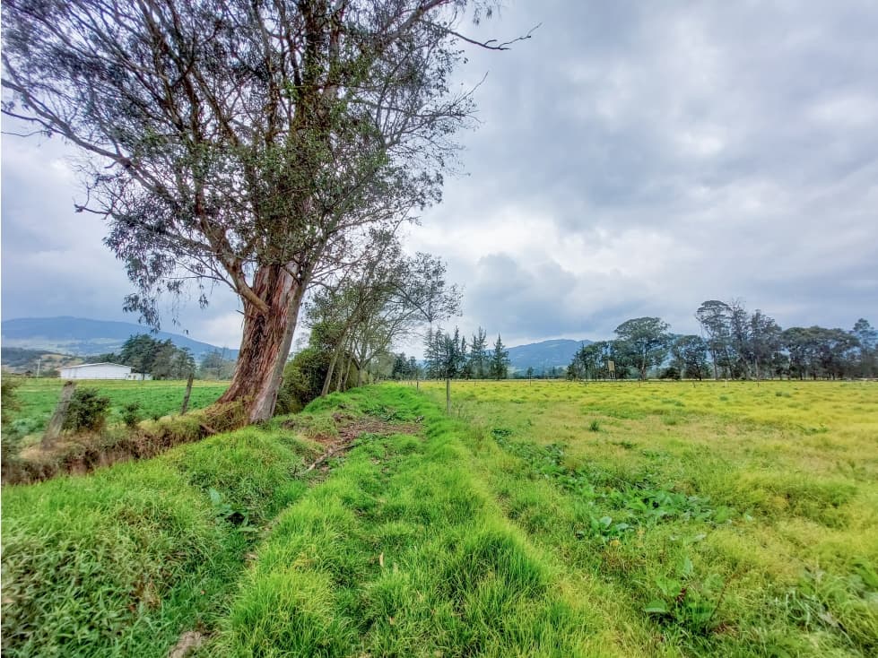 LOTE SE VENDE. LA CALERA - CUND. - 1