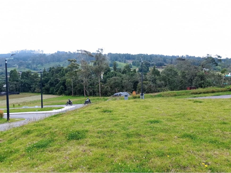 Venta de Lote en Alto de Palmas - La Acuarela Envigado - 1