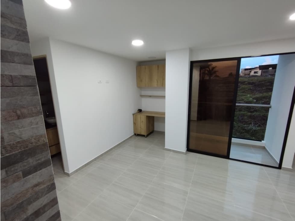 Apartamento en Venta, Sector Barrio Comuneros, El Peñol - 1