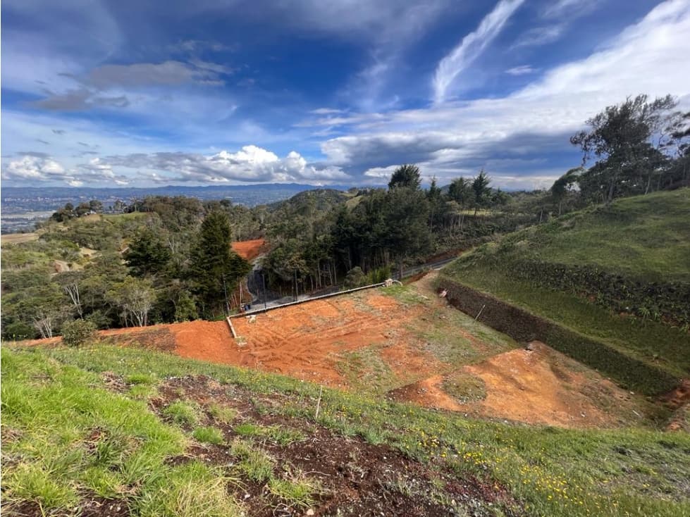 Lote en Venta Alto de las Palmas Sector Pantanillo, Envigado - 1