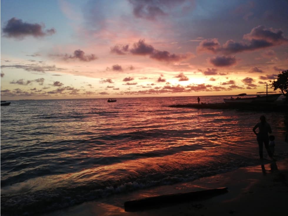 Hostal en Venta Sector Rincón del Mar Sucre - 1