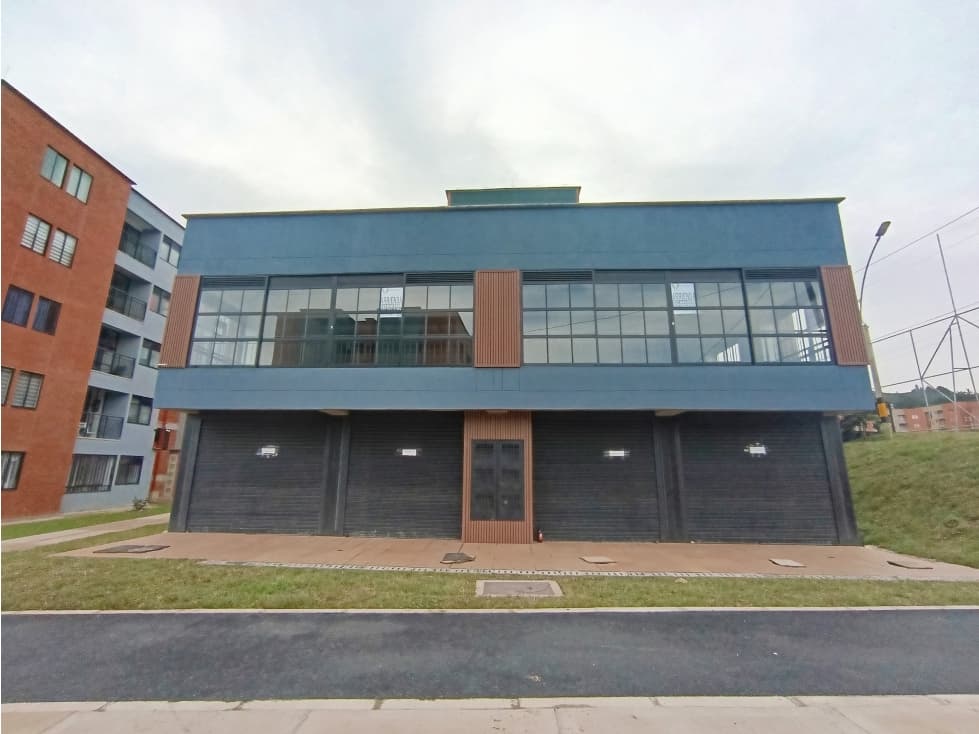 Arriendo local comercial en La Ceja - 1