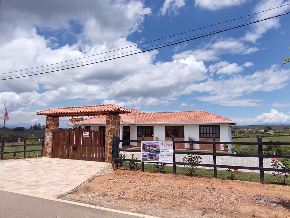 CASA EN VENTA EN CONDOMINIO MESA DE LOS SANTOS - 1