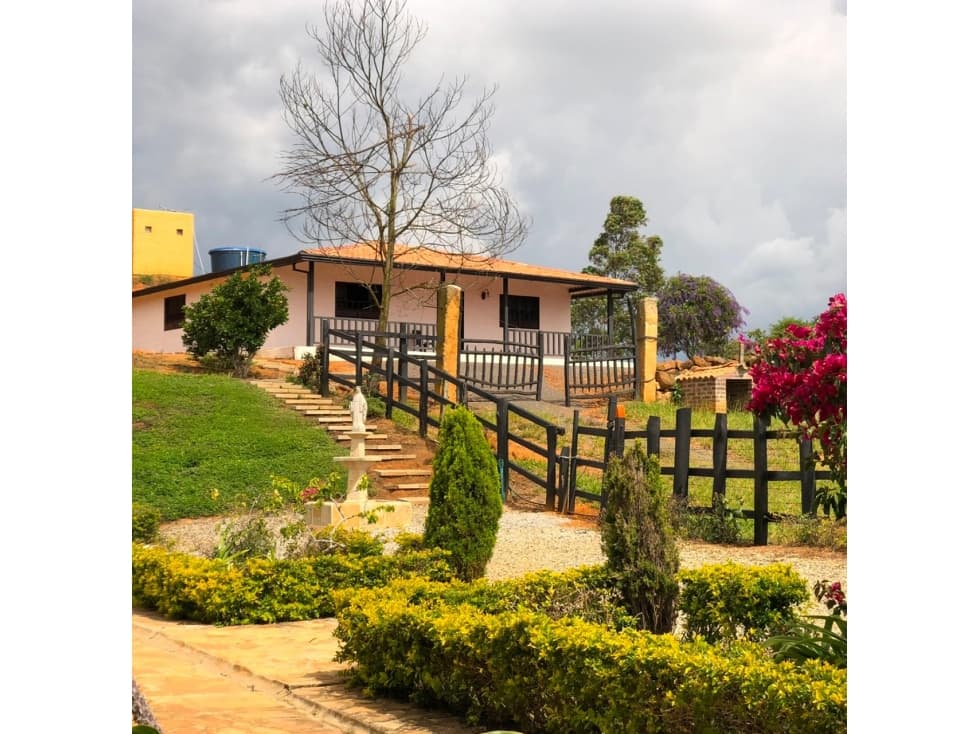 HERMOSA FINCA AGROTURISTICA - 1