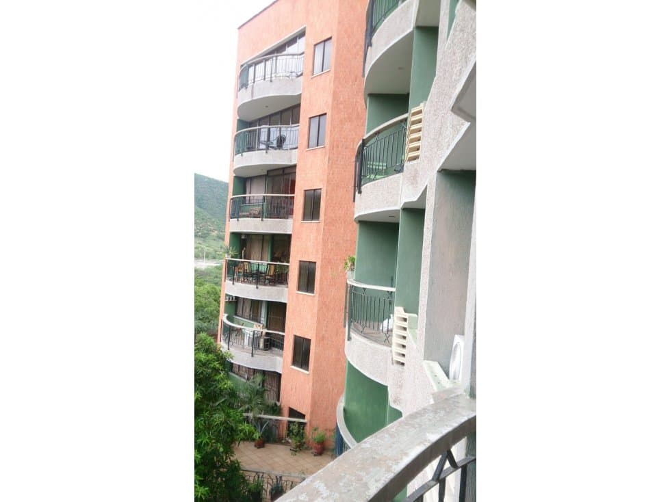 APARTAMENTO EN ARRIENDO RODADERO - 1