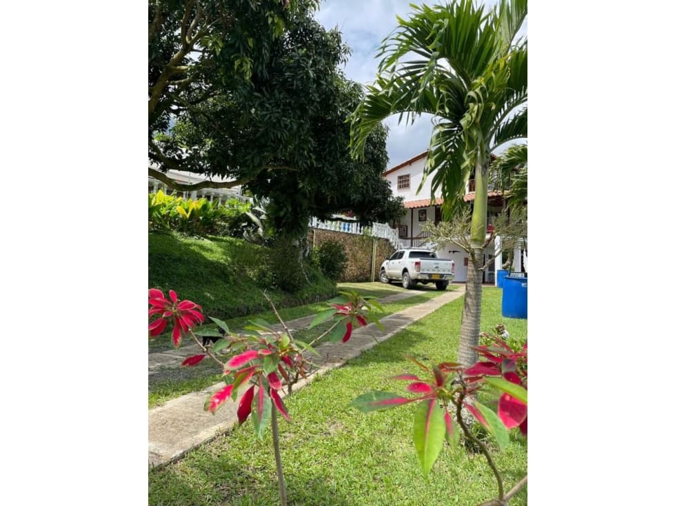 FINCA EN VENTA EN EL CASTILLO SANTA ELENA EL CERRITO - 1