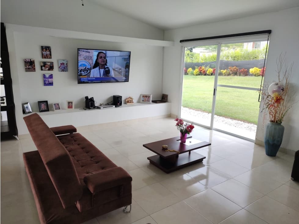 CASA CAMPESTRE EN VENTA SANTA ELENA VIA EL CASTILLO CONJUNTO - 1