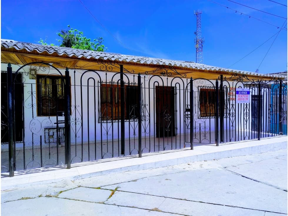 Casa más Apartamento en Venta Centro de Malambo - 1