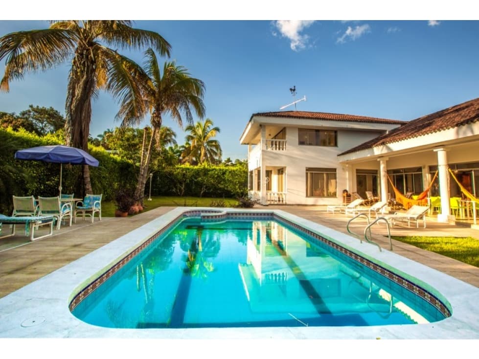 CASA EN ARRIENDOEN ANAPOIMA 283 M2 - 1