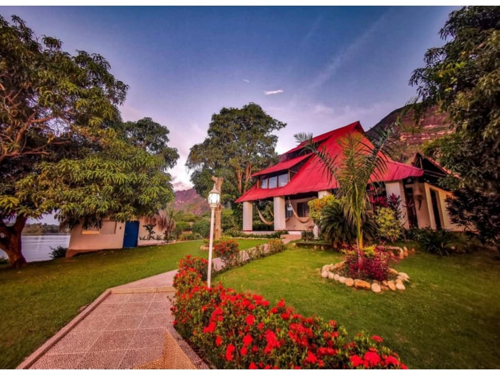 CASA EN VENTA EN PRADO-TOLIMA 325 M2 - 1