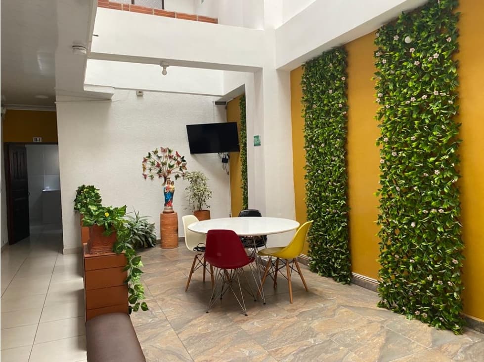 VENDO HOTEL CERCA AL PARQUE JUAN PABLO SEGUNDO - 1