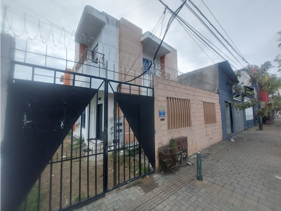 APARTAESTUDIO EN ARRIENDO CERCA A SUPERMERCADOS METRO - 1