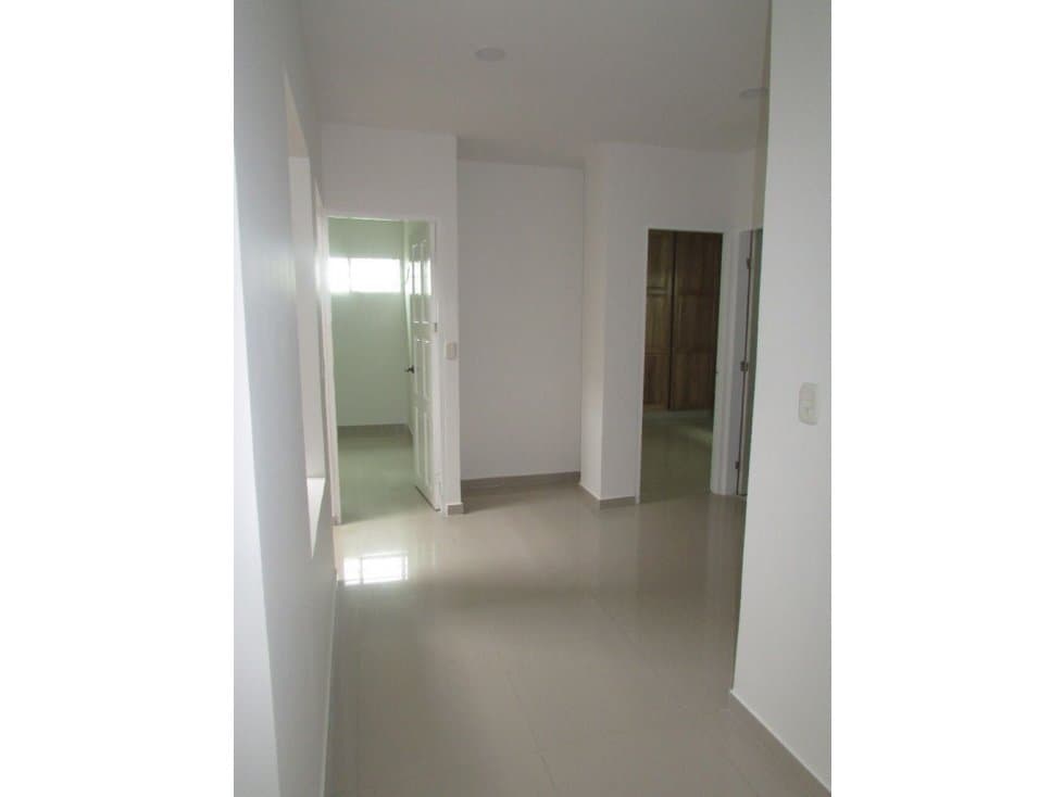 VENDE EDIFICIO EN LA FLORESTA - 1