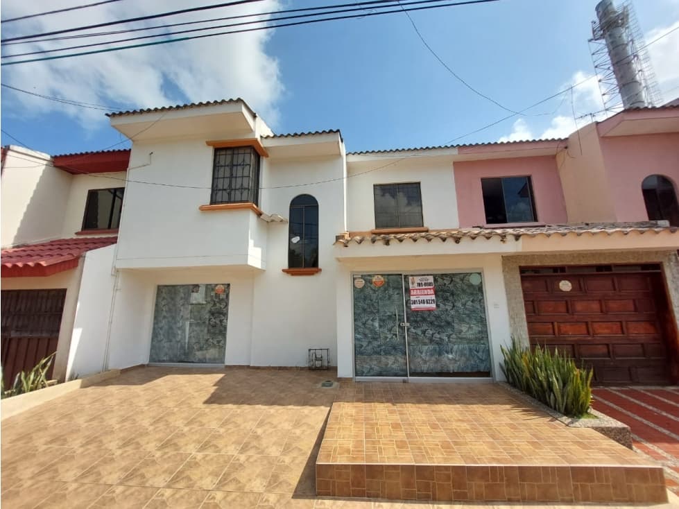 ARRIENDA CASA PARA USO COMERCIAL CERCA A ALAMEDAS - 1