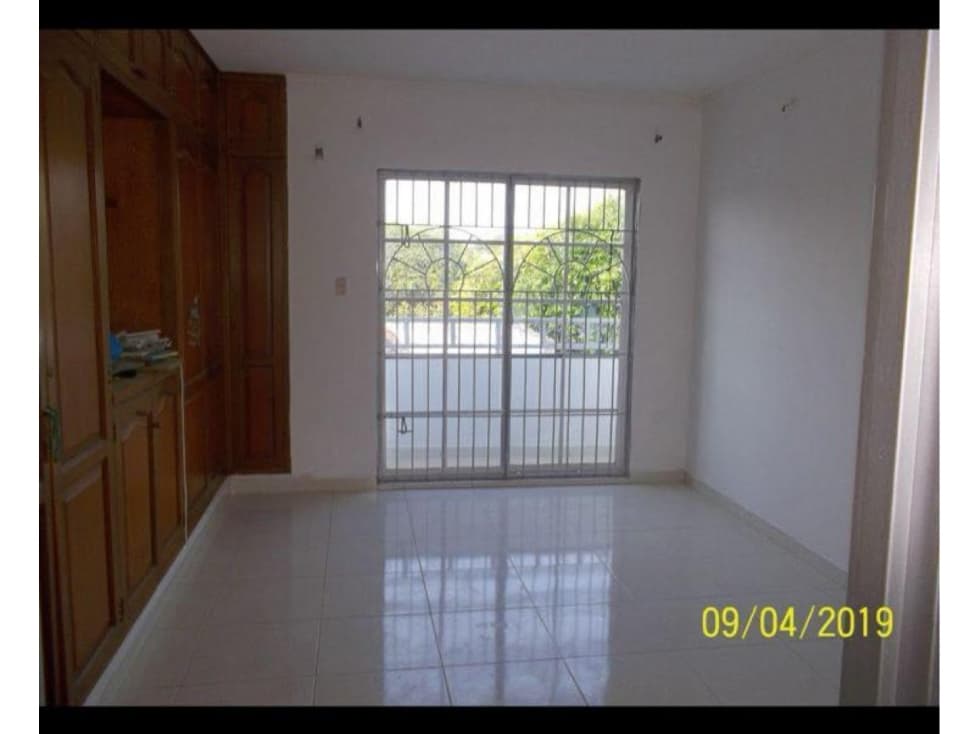 CASA EN VENTA EN CONJUNTO CERRADO CERCA AL CC ALAMEDAS DEL SINÚ - 1