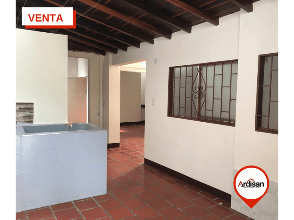 CASA PLANA CON SOLAR DE 225MTS2. - 1