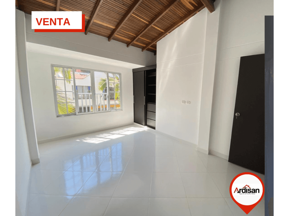 VENTA APARTAMENTO 100 M2 SEGUNDO piso + PARQUEADERO 54 M2 - 1