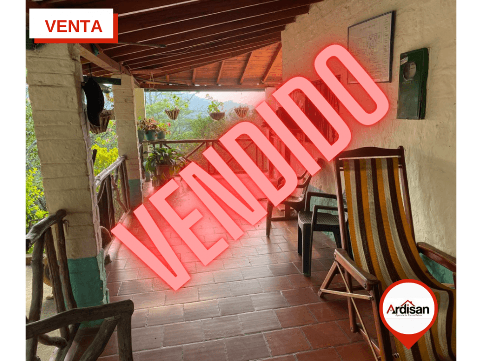 FINCA CAFETERA DE 6 HÉCTAREAS A 20 MINUTOS DEL SOCORRO - 1