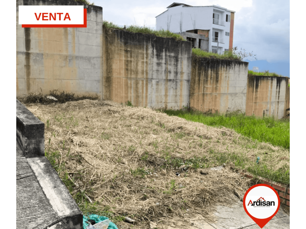 LOTE ESQUINENRO DE 72MTS EN URBANIZACIÓN - 1