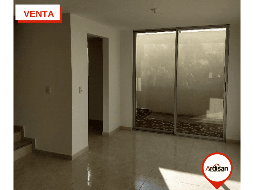 CASA UNIFAMILIAR DE DOS PISOS + PLACA PROYECTADA - 1