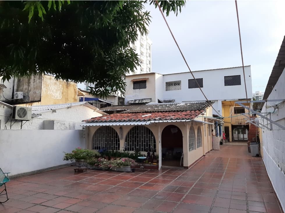 Cartagena Edificio Comercial En Venta en el Pie de la Popa - 1