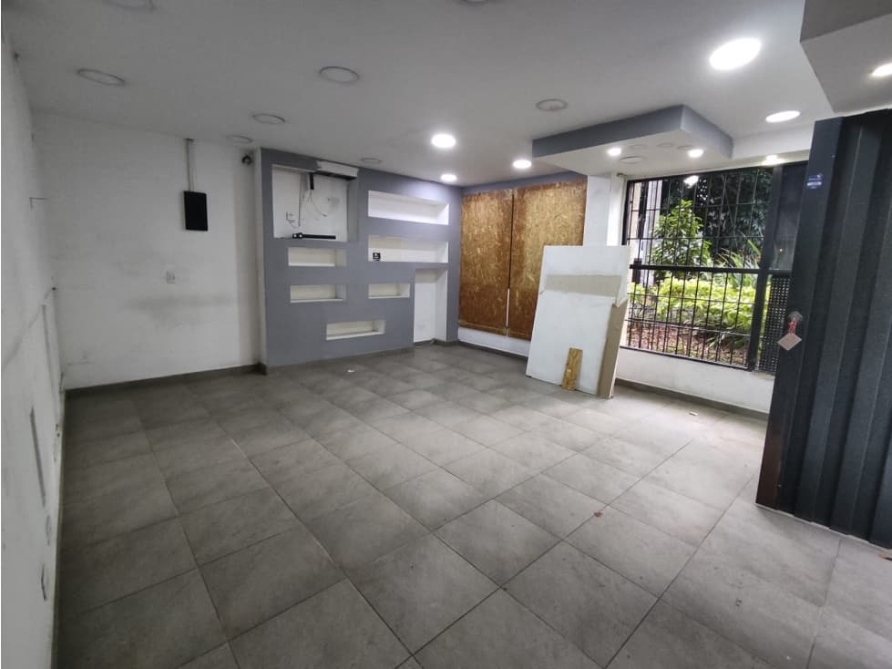 LOCAL COMERCIAL SECTOR CALASANZ CERCA COLEGIO FERRINI - 1