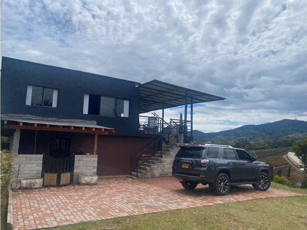 ENCANTADORA FINCA EN VENTA MARINILLA - 1