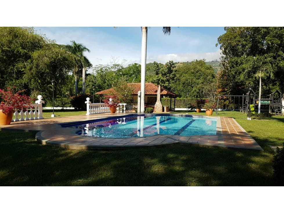 Finca de Recreo por fines de semana en santa fe de antioquia. - 1