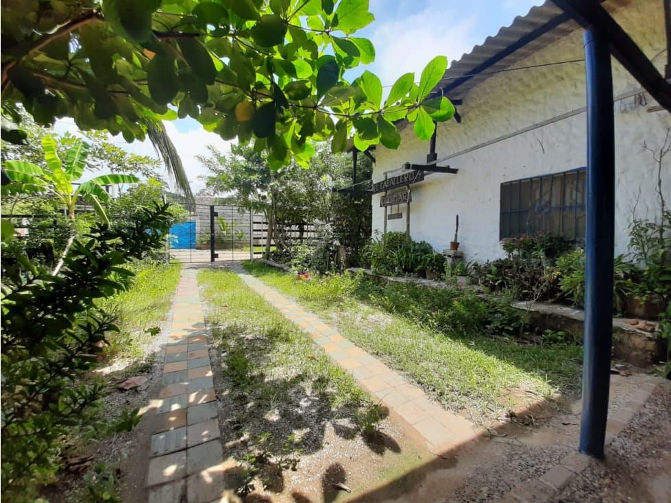 Se vende casa comercial con playa en Pradomar - 1