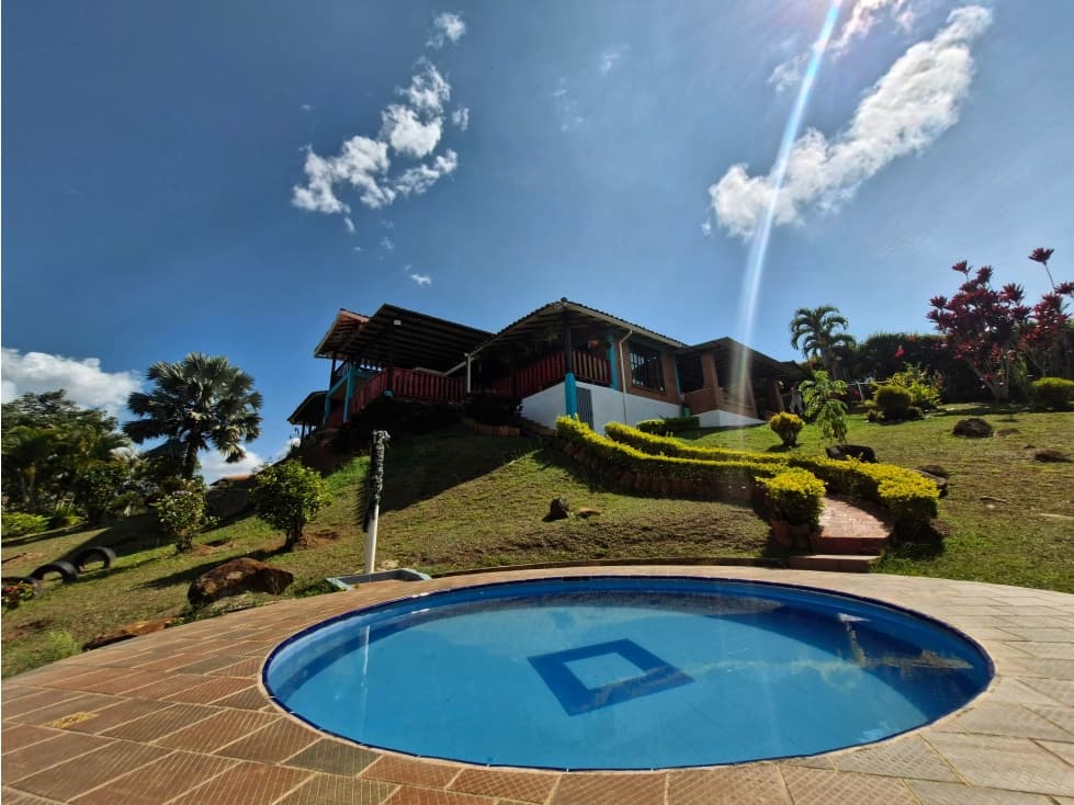 Alquiler FINCA Villa Jennifer - El Carmen Dagua km 30 Valle del Cauca - 1