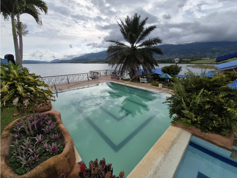 Venta FINCA Villa Puerto Azul - Vereda Jiguales - Lago Calima Darién - 1