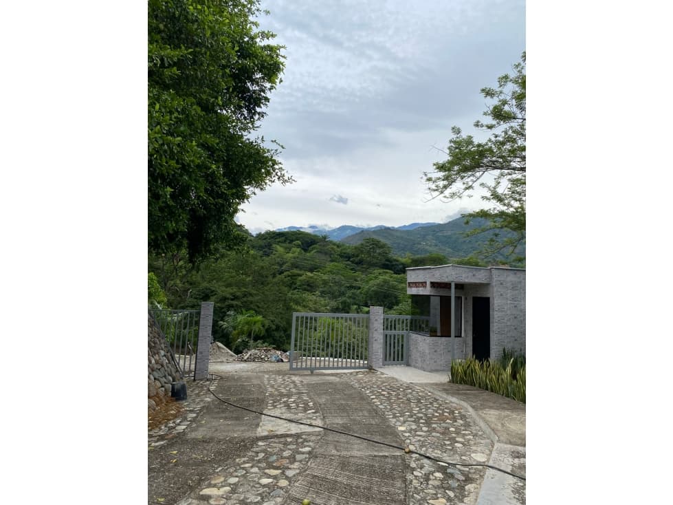 Vendo lote en Sopetran Área 2000m2 Vereda Tafanes - 1