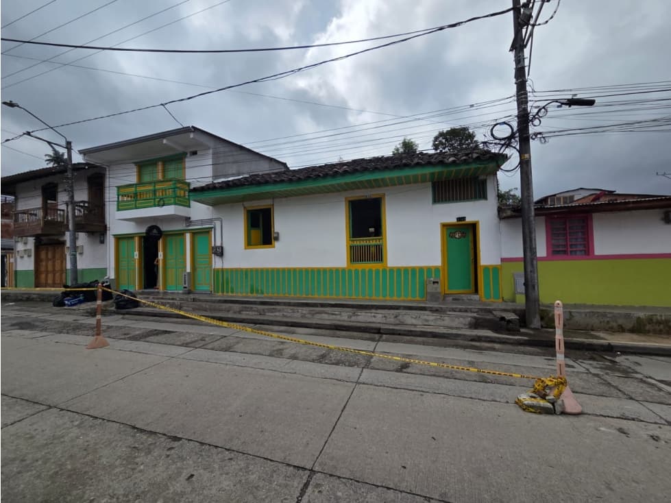ARRIENDO CASA PARA USO COMERCIAL EN SALENTO QUINDIO - 1